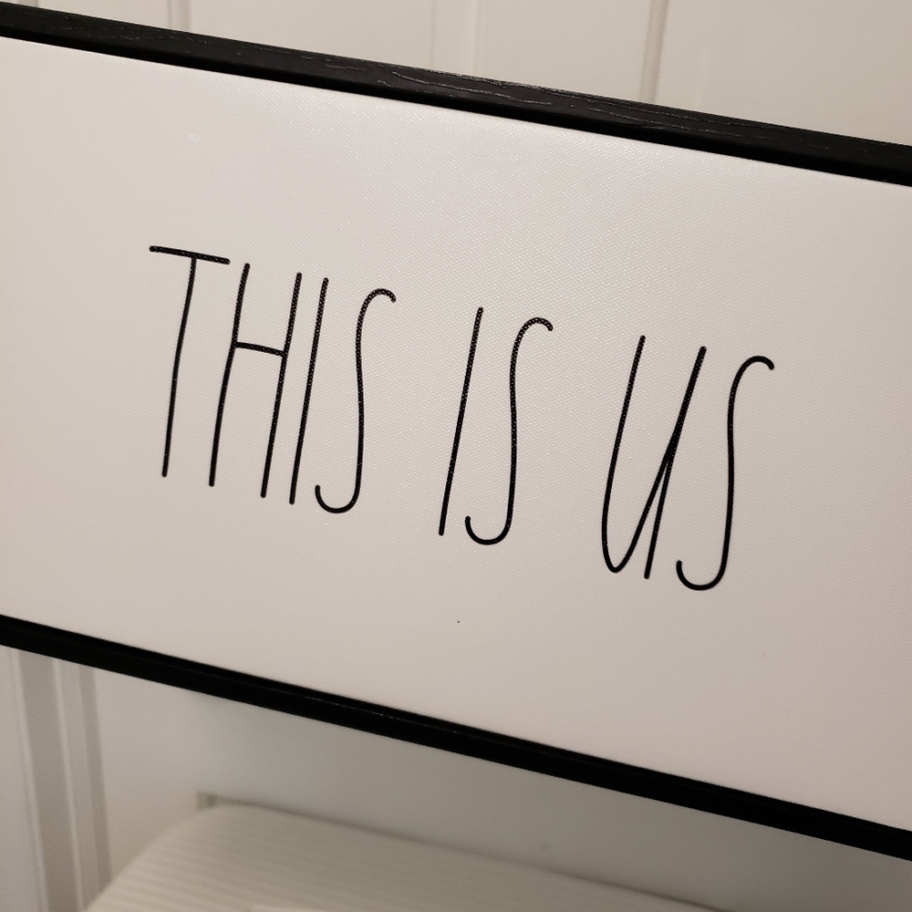 "THIS IS US" WALL DECOR SIGN MEASURES 15 X 7 X 1.50 - Picture 7 of 8